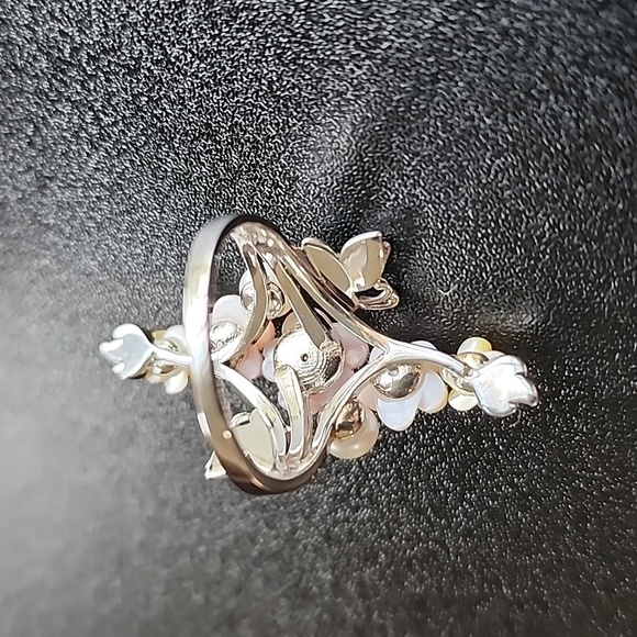 Mother of Pearl and Multi Gemstone Enameled Floral Ring - Picture 4 of 8